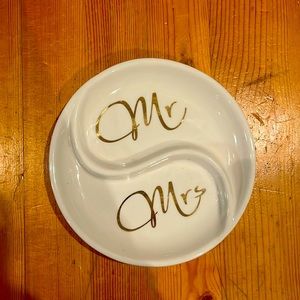 Ceramic wedding ring dish